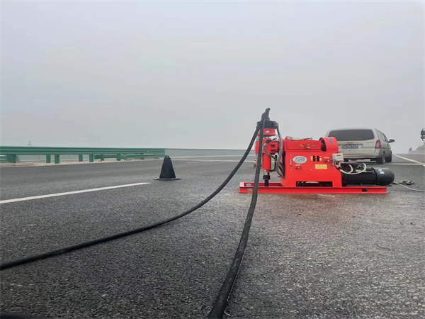 张掖马路路基路面开裂下沉注浆加固灌浆