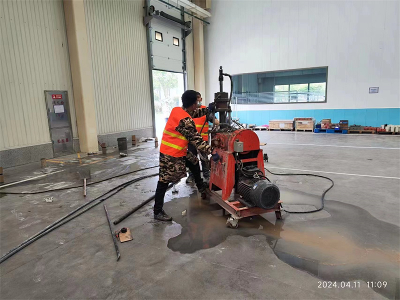 张掖厂房地面下沉塌陷注浆加固施工